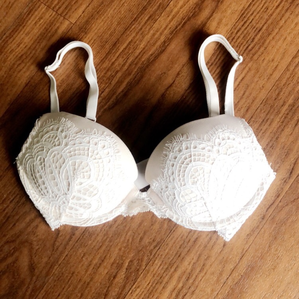 VS Dream Angels Lace Crochet push up bra 32b